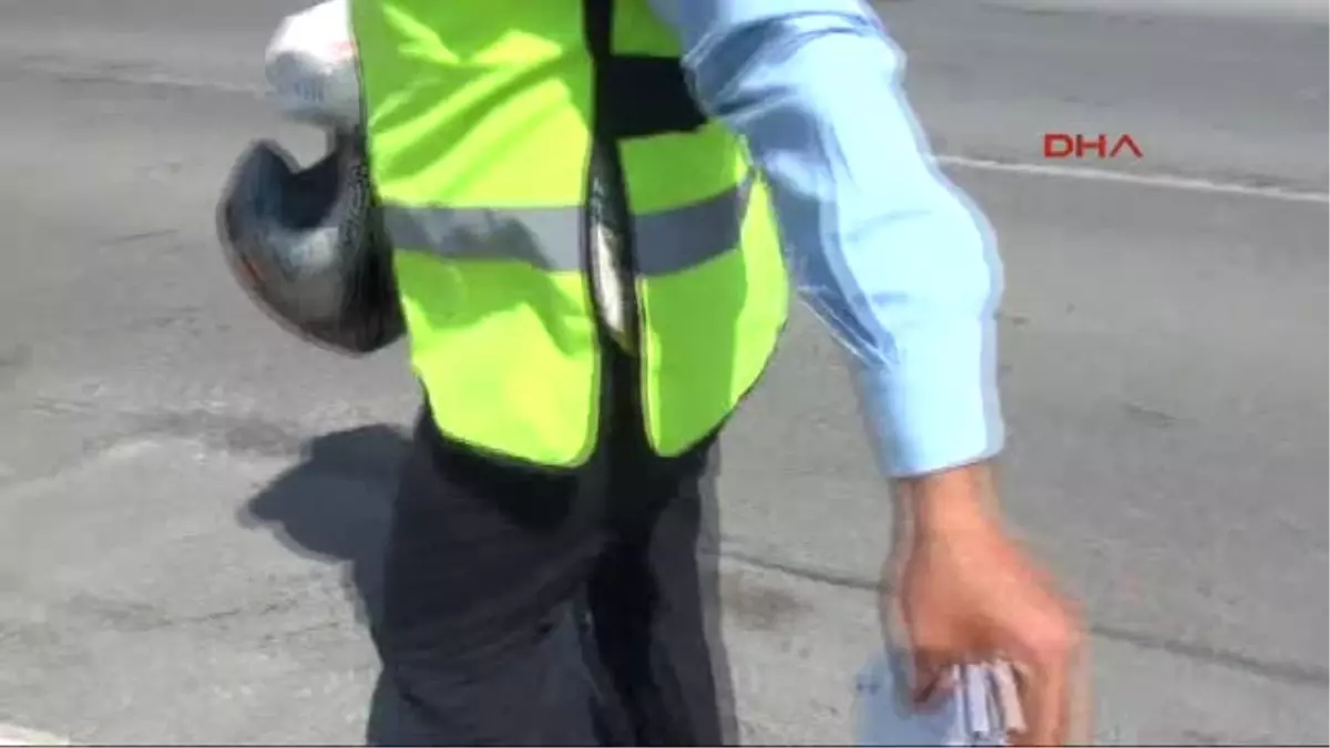 Başakşehir'de Motosiklet Ile Otomobil Çarpıştı: 1 Ölü, 1 Yaralı
