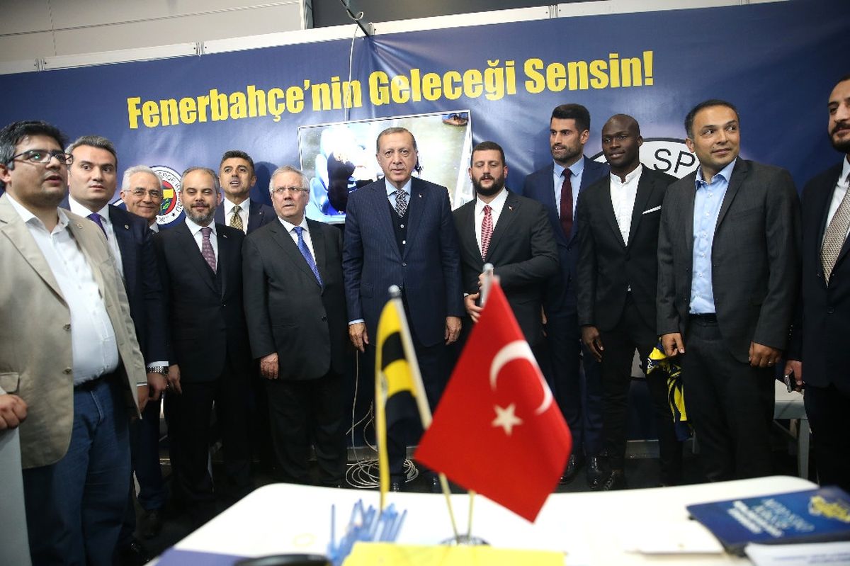 Hedef 1 Milyon Üye' Standını Ziyaret Etti