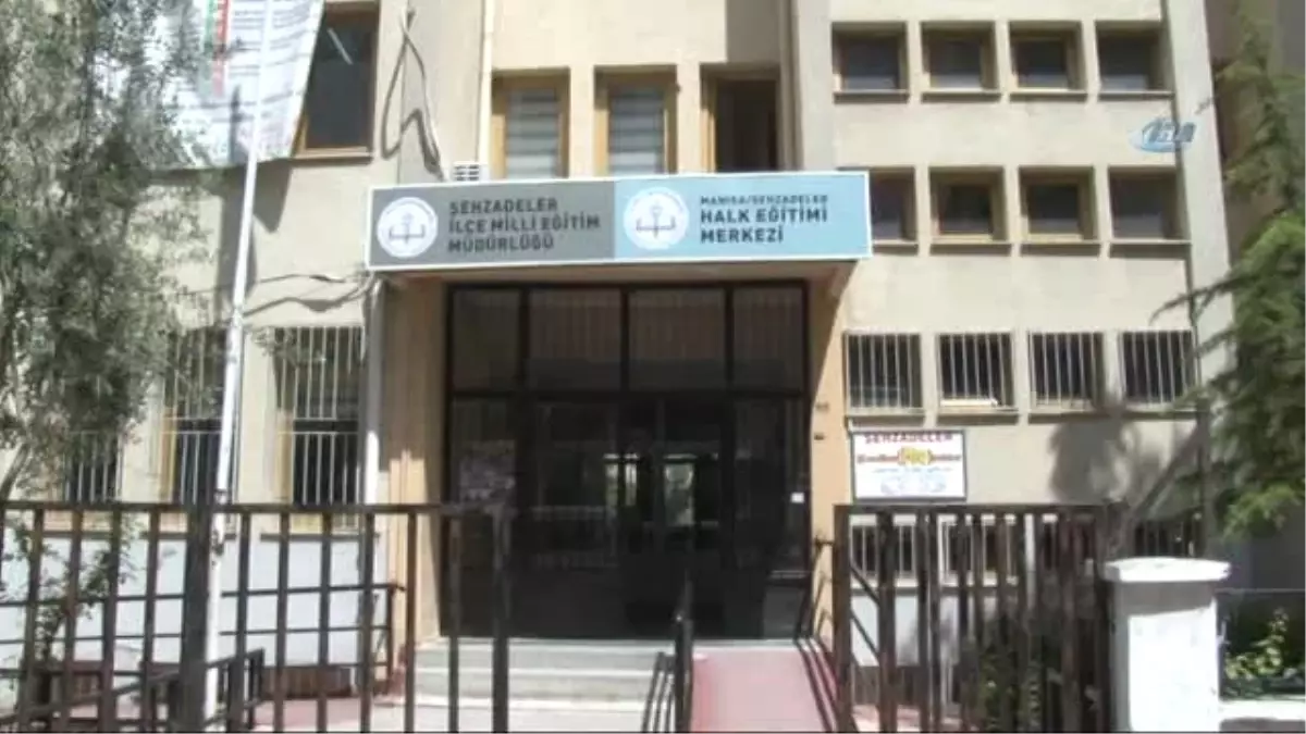 Kadınlar Meslek Kurslarıyla Hayatlarını Şekillendiriyorlar