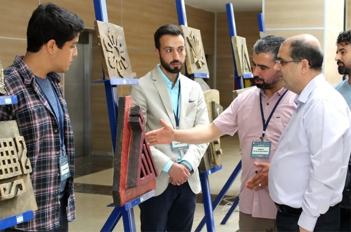 Sanat ve Tasarım Öğrencileri Sergi Açtı