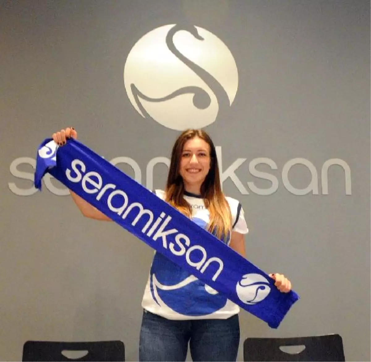 Seramiksan Sıla Çalışkan'la Sözleşme Yeniledi