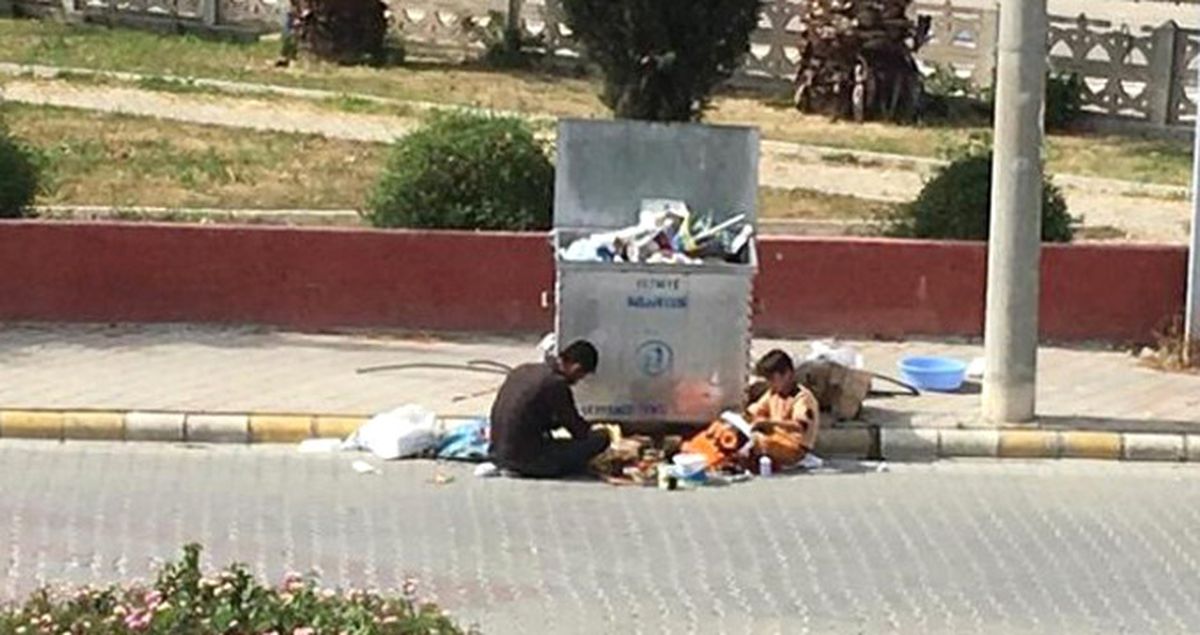 Sosyal Medya Çöpün Önündeki Suriyelileri Konuşuyor
