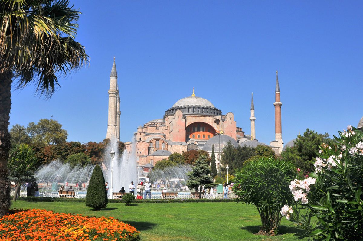 Sosyal Medyada, Ayasofya Müzesi İbadete Açılsın Kampanyası Başlatıldı