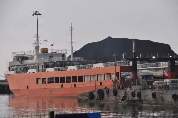 Kamyon ve TIR�ları Taşıyan Feribot, Kuru Yük Gemisi ile Çarpıştı Haberler
