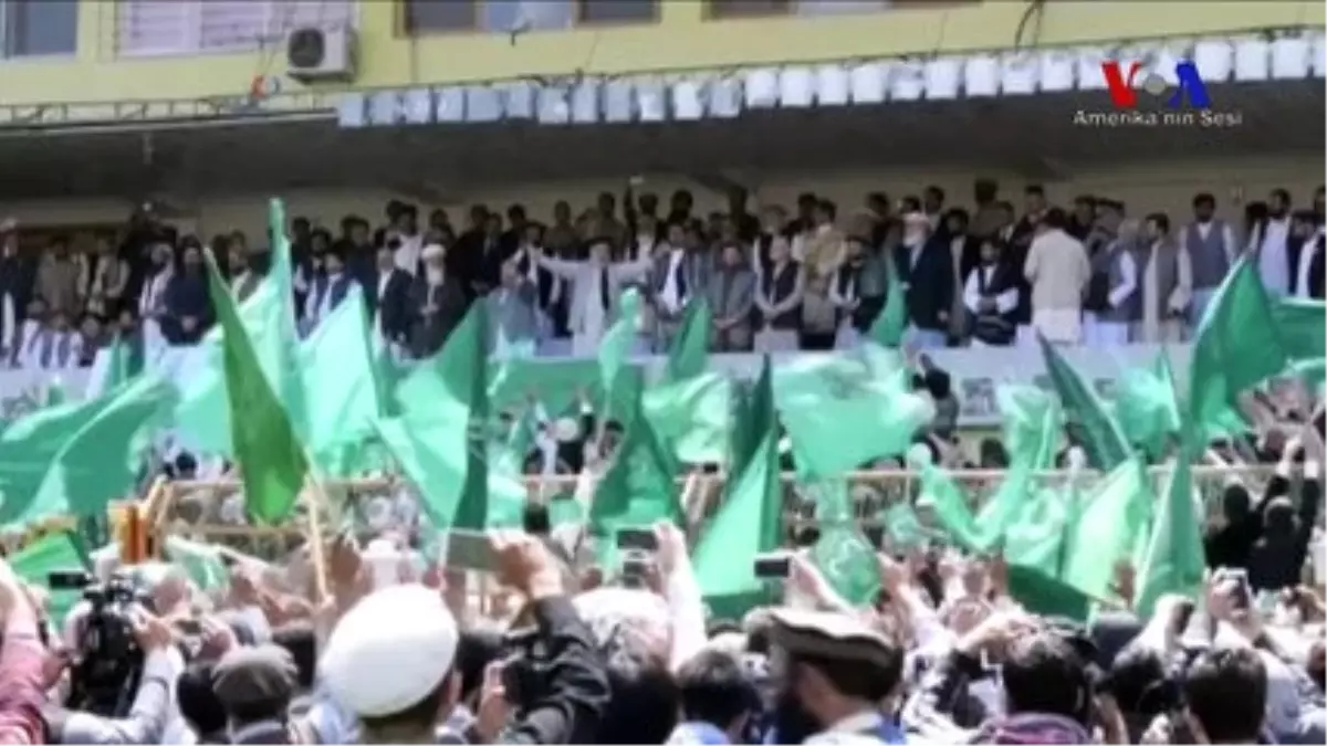 Hikmetyar Afganistan'da Barış Çağrısı Yaptı