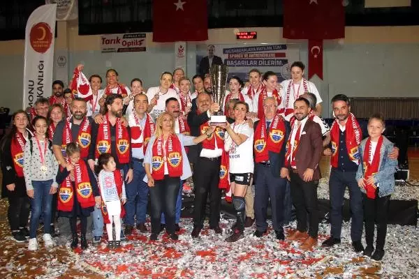Kastamonu Belediyespor, Hentbolda Şampiyon Oldu