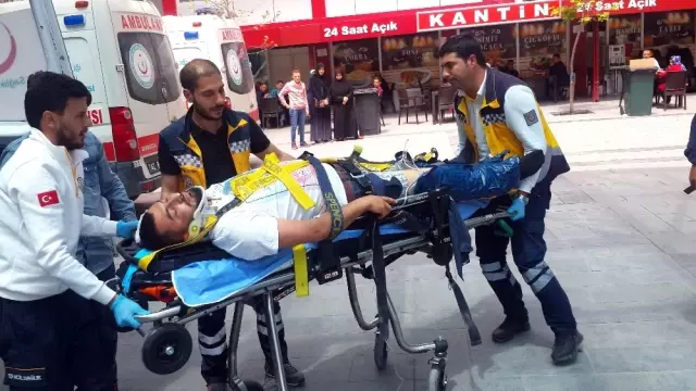 Konya'da Ambulansla Otobüs Çarpıştı: 3 Yaralı