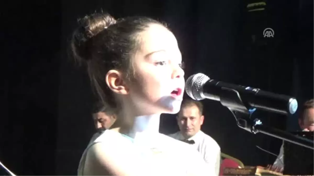 Müzikle Hayalleri Gerçekleşen Minikler Sahne Aldı