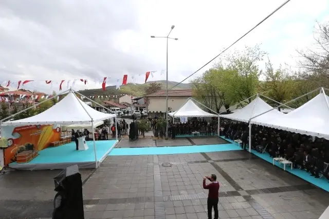 Büyükşehir Belediyesi Özvatan'da Arı Kovanı Dağıttı Büyükşehir Belediyesi Özvatan'da Arı Kovanı Dağıttı