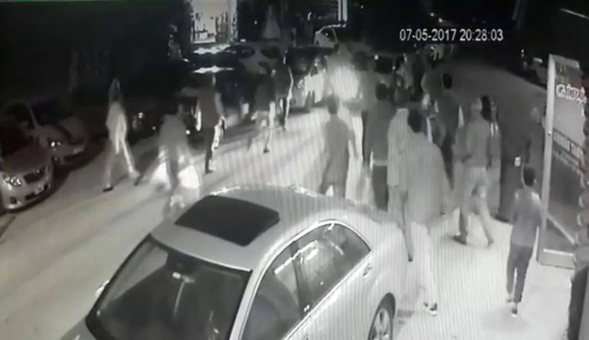 Şehir Magandaları Herkesin Gözü Önünde Genç Kızı Kaçırdı