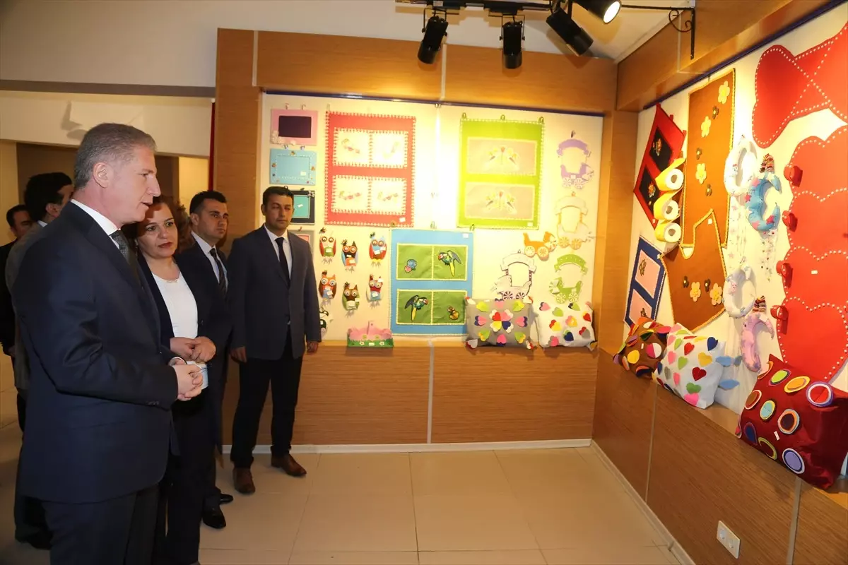 Sevgi Evleri�nde Kalan Çocuklardan Sergi Haber