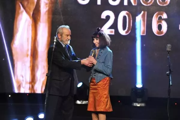 22. Sadri Alışık Tiyatro ve Sinema Oyuncu Ödülleri Sahiplerini Buldu (2) 22. Sadri Alışık Tiyatro ve Sinema Oyuncu Ödülleri Sahiplerini Buldu (2)
