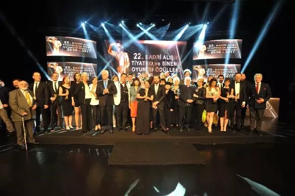 22. Sadri Alışık Tiyatro ve Sinema Oyuncu Ödülleri Sahiplerini Buldu (2) 22. Sadri Alışık Tiyatro ve Sinema Oyuncu Ödülleri Sahiplerini Buldu (2)