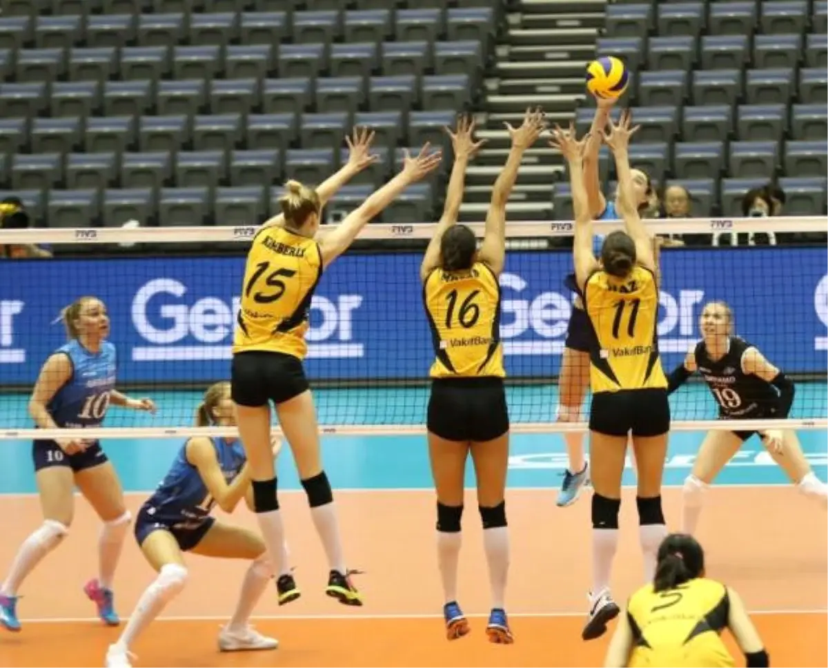 Dünya Kulüpler Voleybol Şampiyonası'ndaki Temsilcilerimizden Biri Galip Biri Mağlup