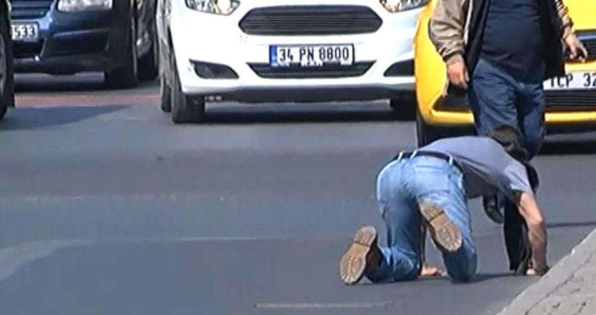 İstanbul'un Göbeğinde Bonzai İçen Genç Ayakta Duramayıp Yola Düştü