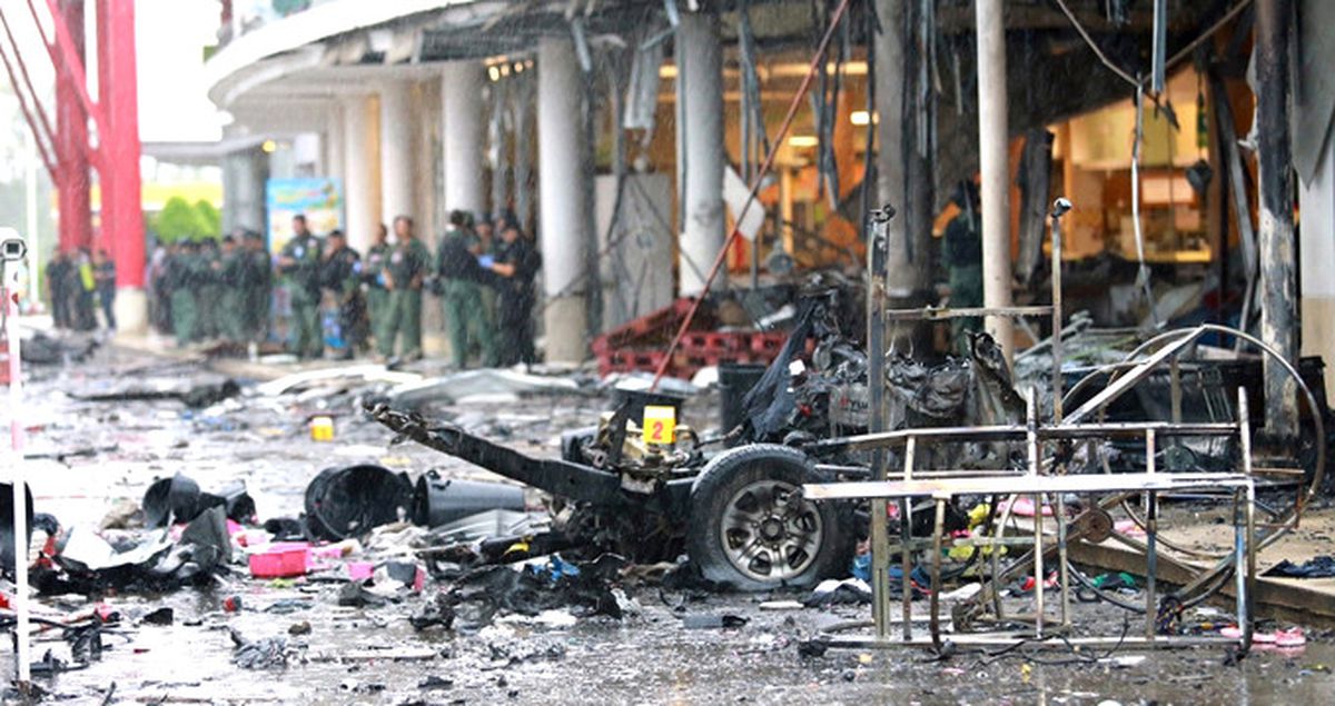 Tayland'da Süpermarkete Bombalı Araçla Saldırı: 52 Yaralı