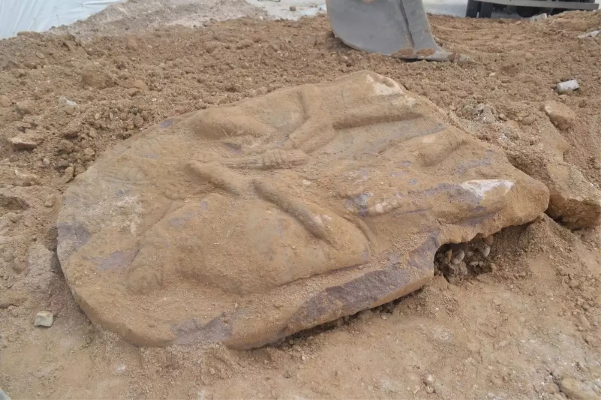 2 Bin 700 Yıllık Olduğu Söylenen Stel Sahte Çıktı