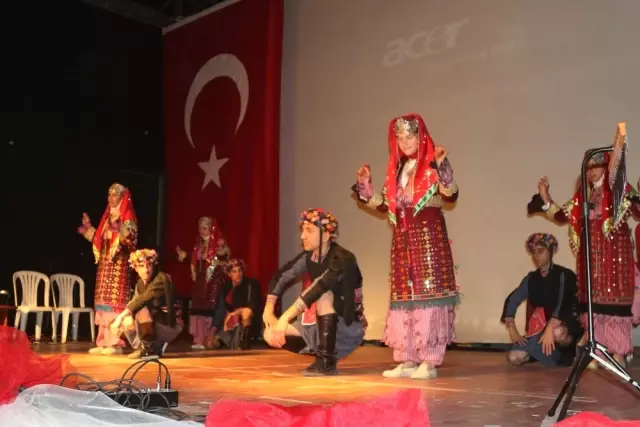Akhisar'da Engelliler Gönüllerince Eğlendi Akhisar'da Engelliler Gönüllerince Eğlendi