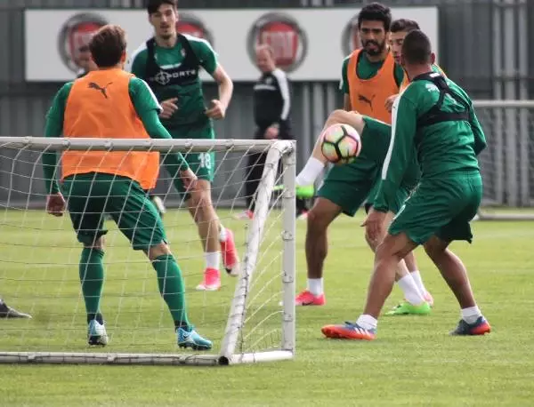 Bursaspor'da Beşiktaş Hazırlıkları Sürüyor