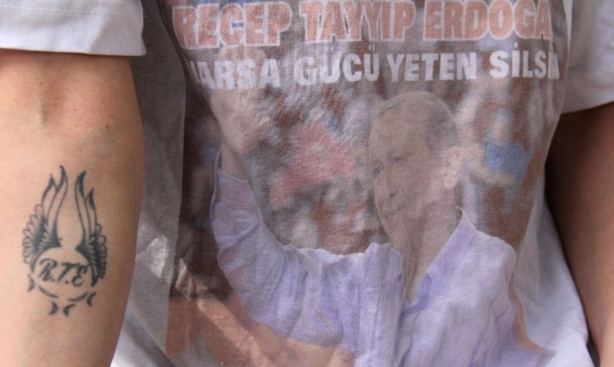 CHP'li Ailenin Erdoğan Hayranı Kızına 2 Yıl Hapis Cezası