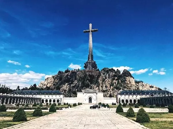 ispanya-da-meclis-franco-nun-kemiklerini