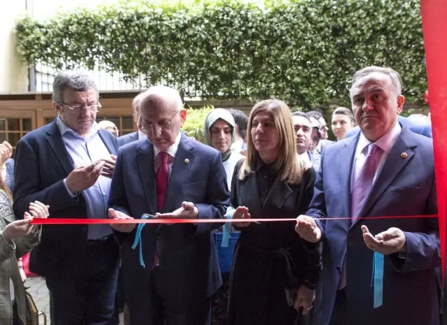 Meclis Başkanı Kahraman Italya Meclis Başkanı Kahraman Italya