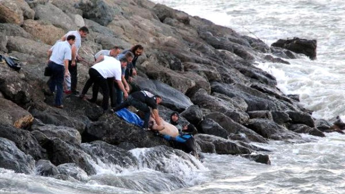 Samsun'da Denizde Erkek Cesedi Bulundu