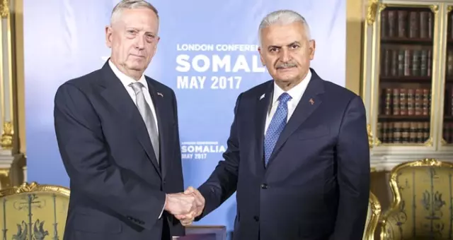 ABD Savunma Bakanı Mattis'ten YPG ve PKK İle İlgili İkiyüzlü Açıklama