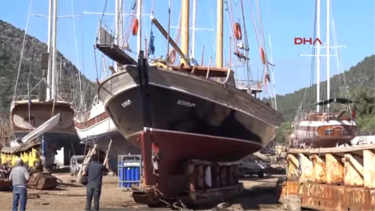 Muğla- Bodrum - Aksona Mancorna, Türk Sanat Müziği Ezgileriyle Denize Indi