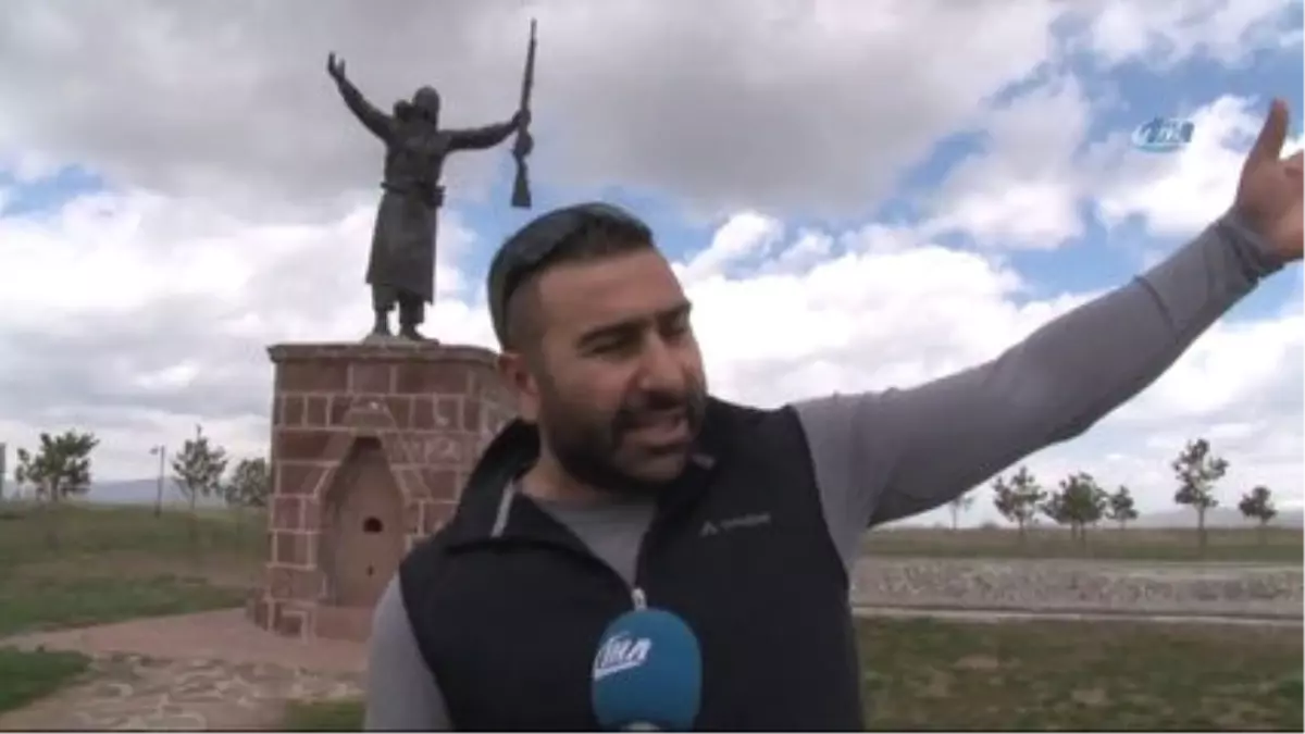 Nene Hatun'un Heykeli Tartışmaya Neden Oldu