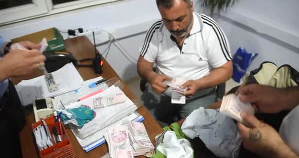 Yaşlı Kadın Belediye Otobüsünde 'Servet' Unuttu