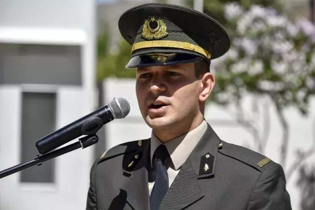 Bir Günlüğüne Asker Olup Terhis Belgesi Aldılar