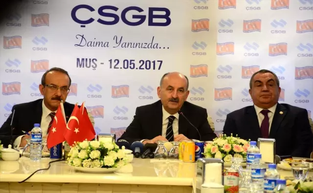 Çalışma ve Sosyal Güvenlik Bakanı Müezzinoğlu Muş'ta Açıklaması Çalışma ve Sosyal Güvenlik Bakanı Müezzinoğlu Muş'ta Açıklaması