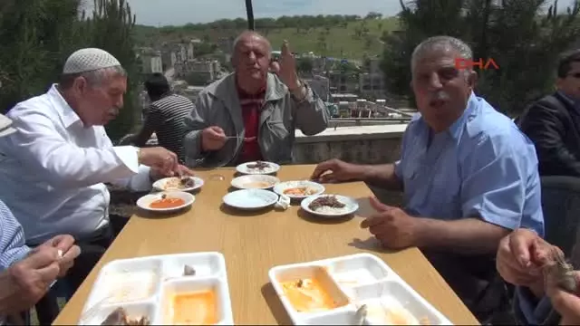 Siirt Bakan Müezzinoğlu: Ölen De, Öldüren de 'Allah Allah' Diyor Siirt Bakan Müezzinoğlu: Ölen De, Öldüren de 'Allah Allah' Diyor