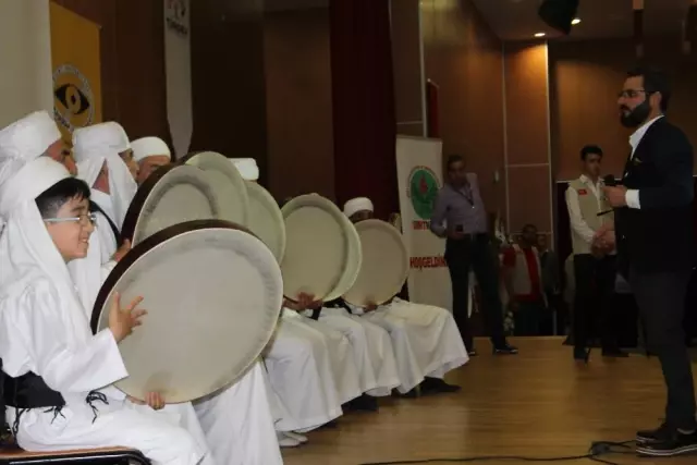 Siirt'te 'Şeyh Muhammed El Hazin Sempozyumu' Düzenlendi Siirt'te 'Şeyh Muhammed El Hazin Sempozyumu' Düzenlendi