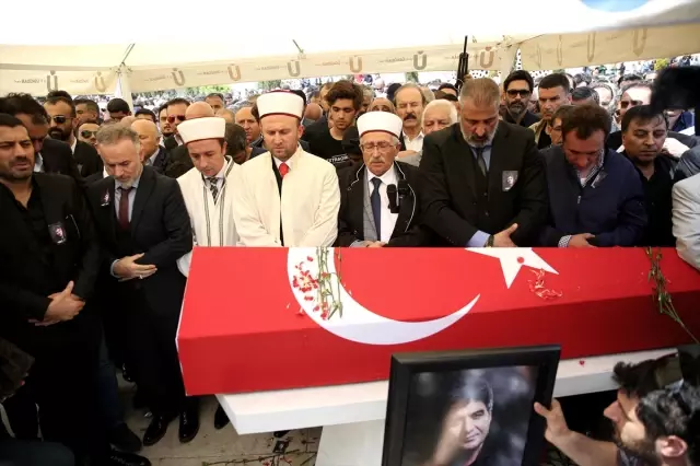 İbrahim Erkal'ın Cenazesinde Gözyaşları Sel Oldu