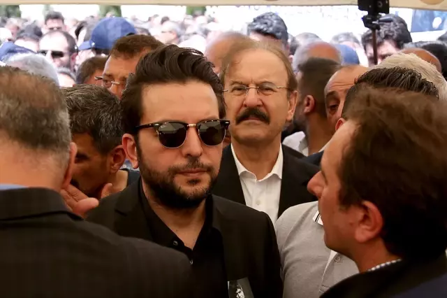 İbrahim Erkal'ın Cenazesinde Gözyaşları Sel Oldu