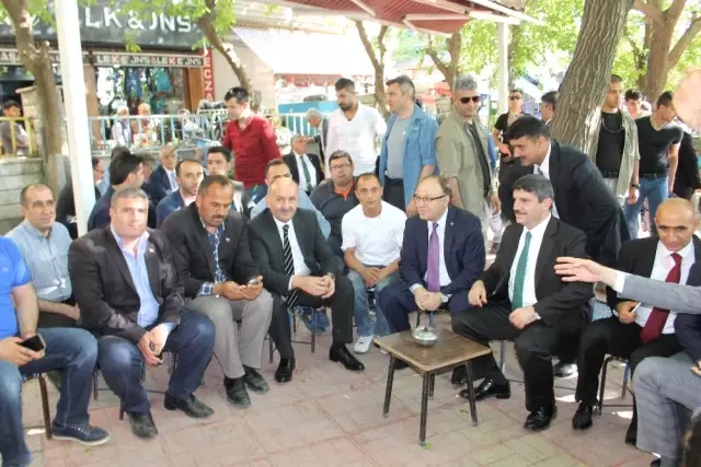 Siirt'te 'Şeyh Muhammed El Hazin Sempozyumu' Düzenlendi Siirt'te 'Şeyh Muhammed El Hazin Sempozyumu' Düzenlendi