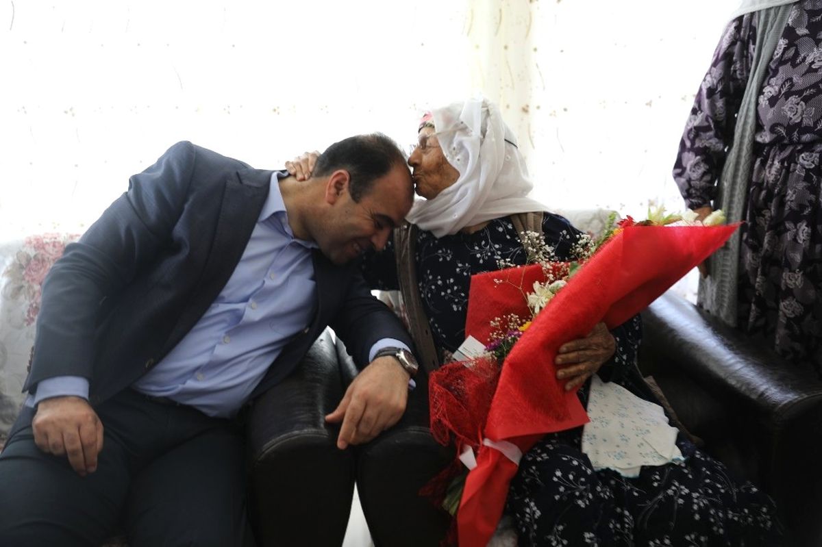 Belediye Başkanı Çiftçi'den Anneler Gününde En Anlamlı Ziyaret