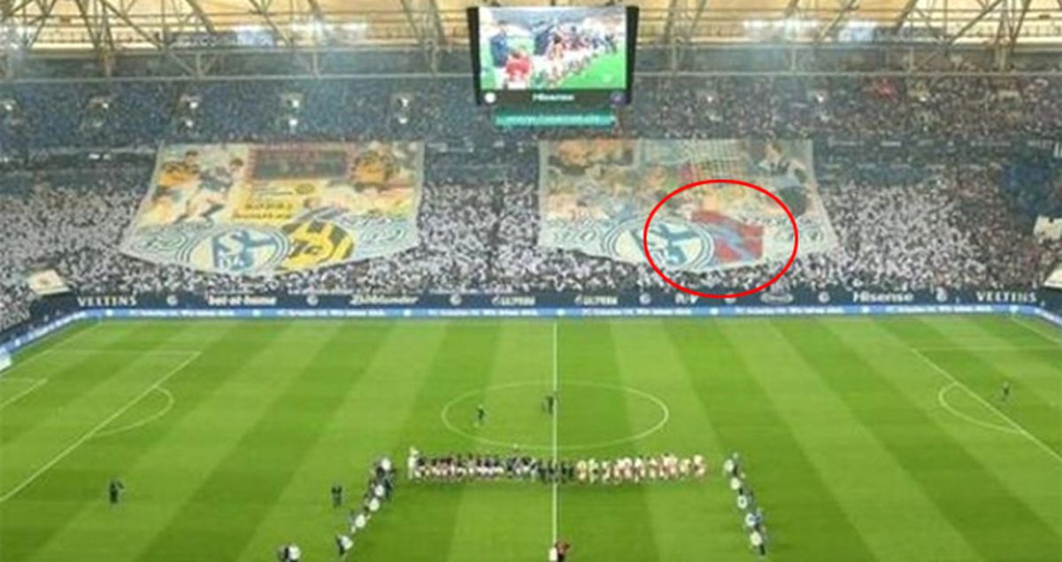 Schalke 04, Trabzonspor'un Logosunun Bulunduğu Koreografi Yaptı