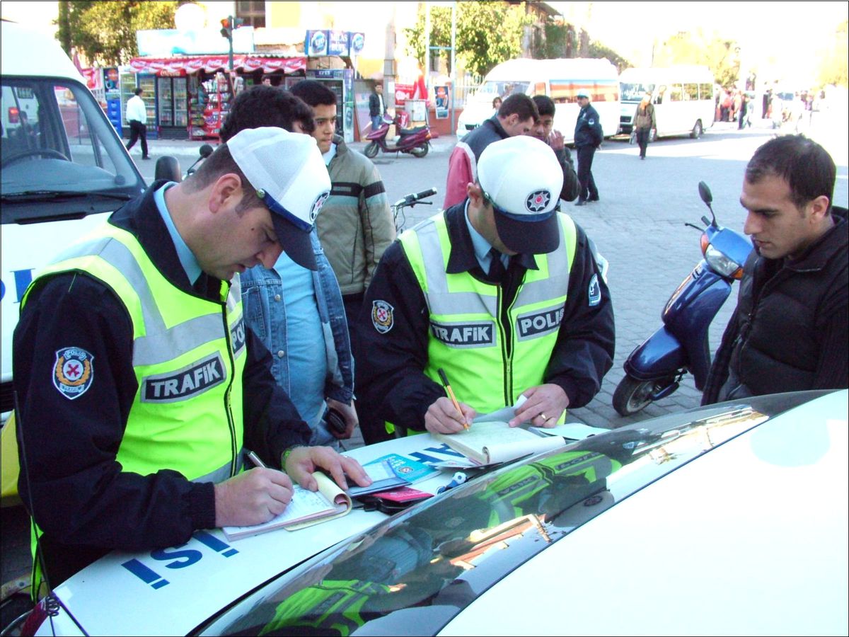 Trafik ve HGS Cezaları Vatandaşa Elektronik Ortamda Gönderilecek