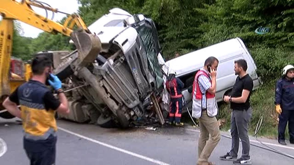 Beykoz'da Trafik Kazası: 1 Ölü, 8 Yaralı