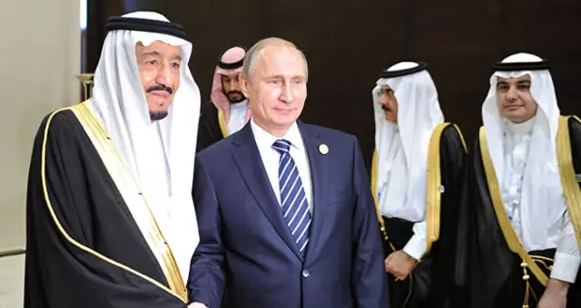 Rusya ve Arabistan Petrol Üretimini Kısma Süresini Uzattı, Fiyatlar Arttı