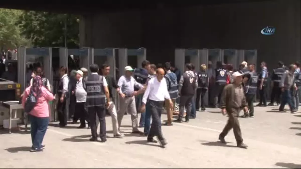 Tzob Genel Başkanı Şemsi Bayraktar, 'Sanayici El Üstünde Tutulurken, Türk Çiftçisi Neden Üvey Evlat...