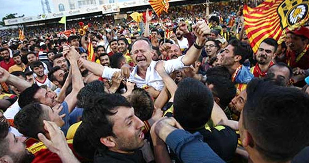 Yeni Malatyaspor Teknik Direktörü İrfan Buz, Şampiyonlukla Büyük Sevinç Yaşadı