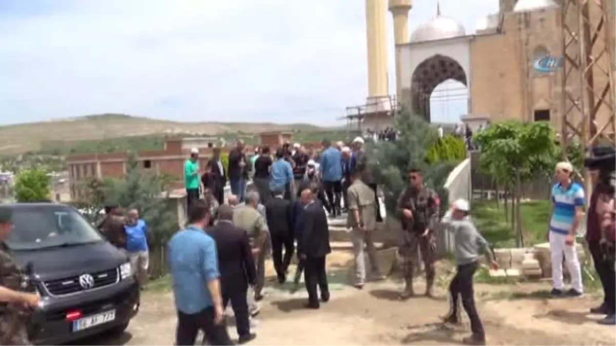 Bakan Müezzinoğlu, 'Öldürenin De, Ölenin de 'Allah Allah' Dediği Bir Dönemde El Hazin'i Anıyoruz'