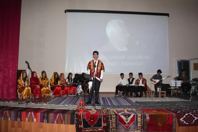 Kırıkhan'da Şiir ve Türkü Dinletisi Kırıkhan'da Şiir ve Türkü Dinletisi
