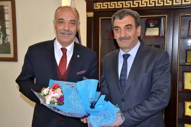 Sgk Yöneticilerinden, Başkan Yücelik'e Ziyaret Sgk Yöneticilerinden, Başkan Yücelik'e Ziyaret