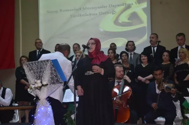 Sinop Romanlar ve Müzisyenler Derneği'nden 'Bahar Konseri' Sinop Romanlar ve Müzisyenler Derneği'nden 'Bahar Konseri'