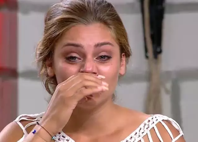 Survivor'dan Elenen Tuğçe, Yaşadıklarını Anlatırken Gözyaşlarına Boğuldu